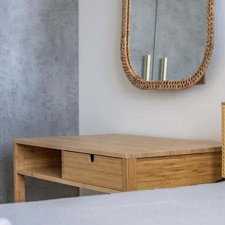 Apartman Enmari - Stylish Flat Near Center