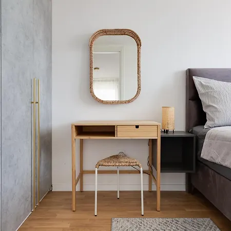 Apartman Enmari - Stylish Flat Near Center Zára