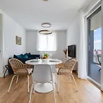 Enmari - Stylish Flat Near Center Lejlighed *