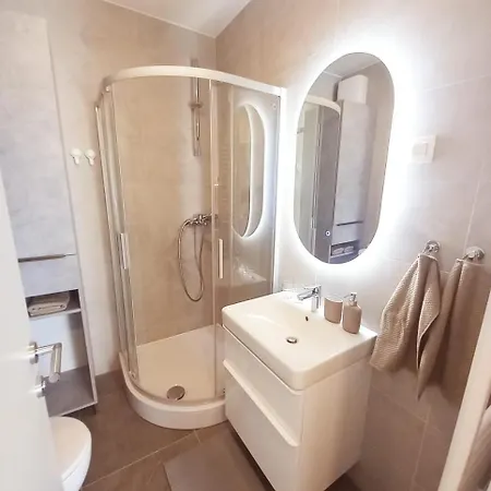 Enmari - Stylish Flat Near Center Апартаменты