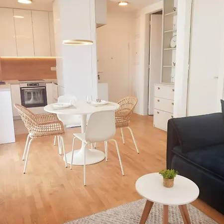 Апартаменты Enmari - Stylish Flat Near Center *