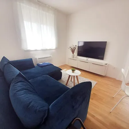 Апартаменты Enmari - Stylish Flat Near Center *