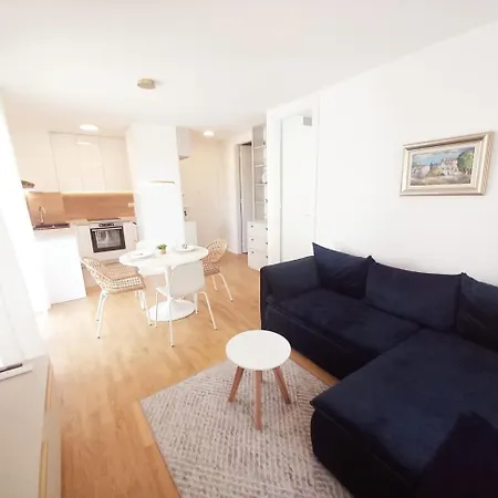 Enmari - Stylish Flat Near Center * Задар