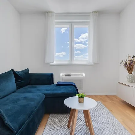Enmari - Stylish Flat Near Center Апартаменты